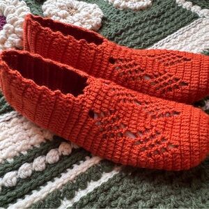 Hand-Knit Slipper Lace Socks in Burnt Orange size medium